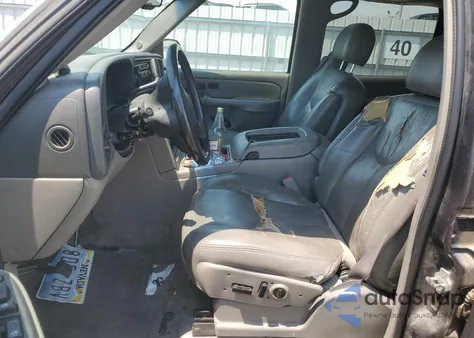 2006 Chevrolet Suburban C1500 from USA, damaged, VIN 1GNEC16Z86J169847